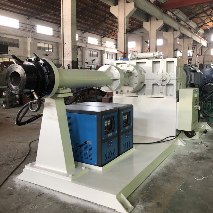橡膠擠出機101.jpg